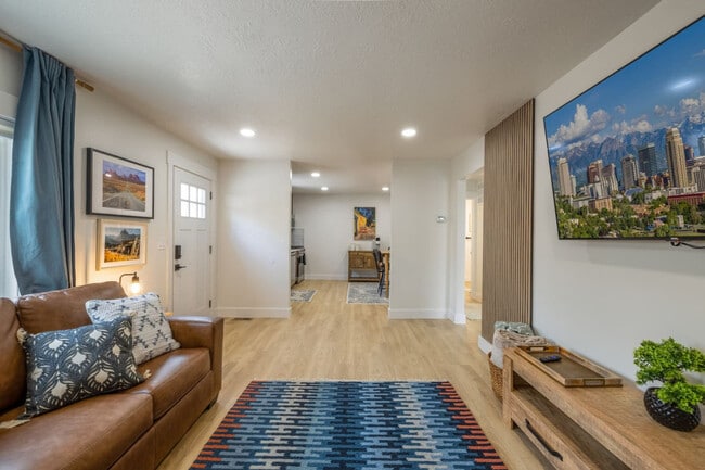 840 W 400 N unit ID1249836P, Salt Lake City, UT 84116 - photo 2