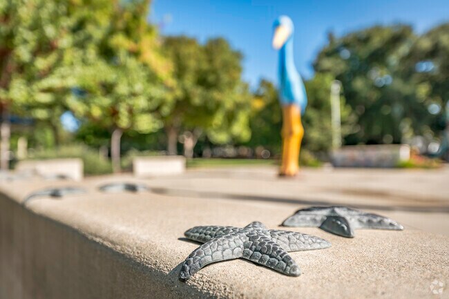 Metal starfish ornaments decorate Jefferson Park in Frates Ranch.