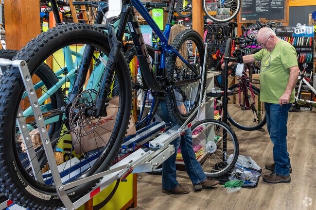 Smithville Bike CO-OP is the resource for all cyclists taking advantage of Smithville trails.