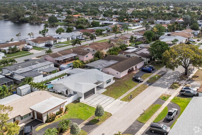 Residents of West Boulevard Heights in Pembroke Pines, FL enjoy quiet streets and peaceful neighbors.