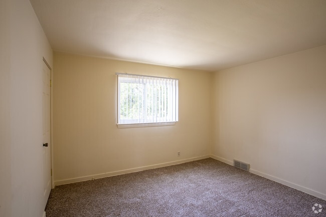 2BR,1BA,980SF _ North Star