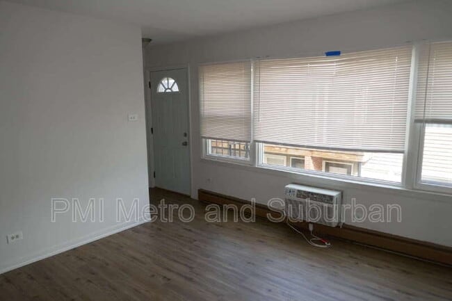 748 E 5th Ct, Des Plaines, IL 60016 - photo 3