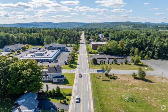 The Maple Avenue District has several retail stores along the main strip.