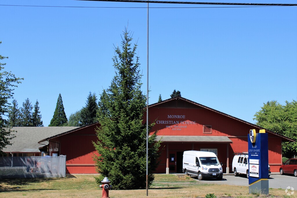 Main entrance to Monroe Christian School in Monroe, Monroe WA