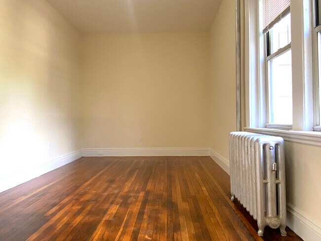 27 Park Dr unit 2, Boston, MA 02215 - photo 4