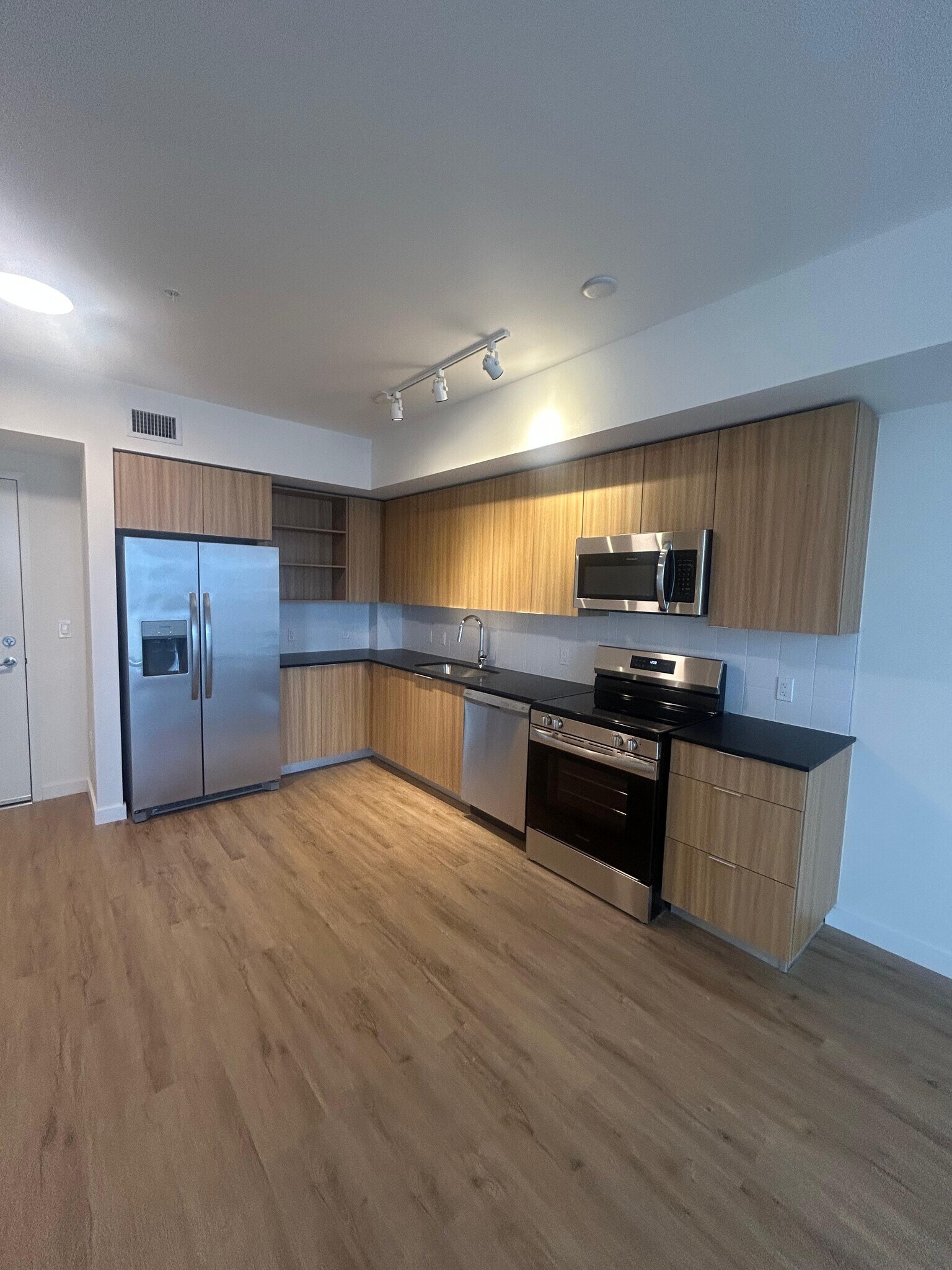 981 E 28th St unit A2, Hialeah, FL 33013 - photo 1