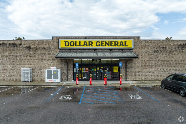 Tremont Park residents can easily stock up on everyday essentials at the nearby Dollar General, just minutes from home.