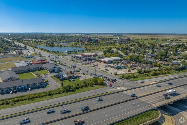 Just 12 miles from Downtown OKC, Wingspread locals are no strangers to driving.