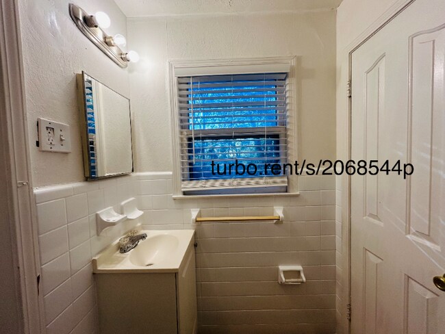 7062 Felton Ln unit 4, Mableton, GA 30126 - photo 3