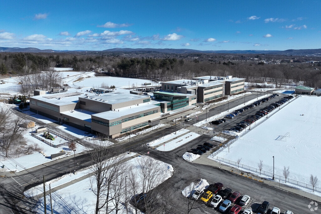 Taconic High School has 860 students and covers grades 9-12.
