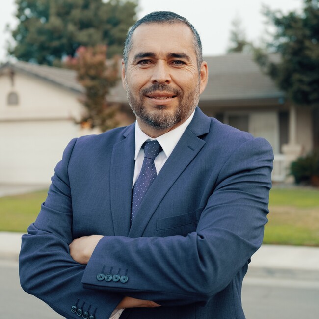 Agent Photo