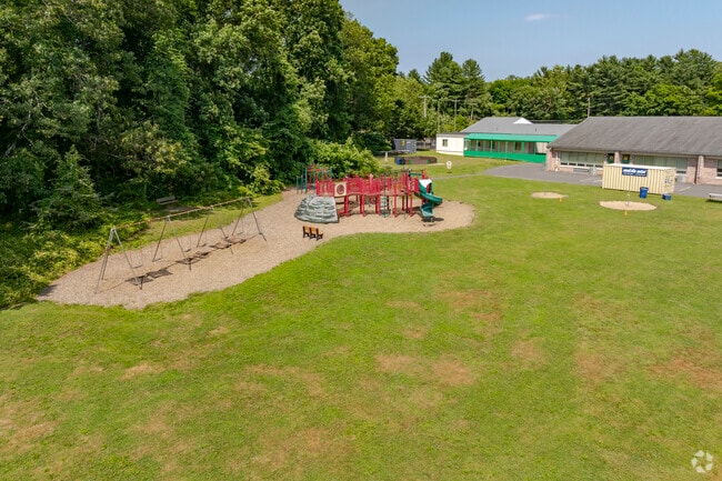 Coleytown Elementary School is located at 65 Easton Road in Westport, CT.