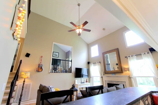 5711 Chadwick Ln, Brentwood, TN 37027 - photo 5