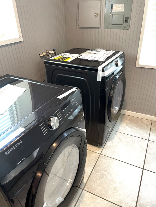 213 W 12th St unit 2 - Loft, West Point, GA 31833 - photo 3