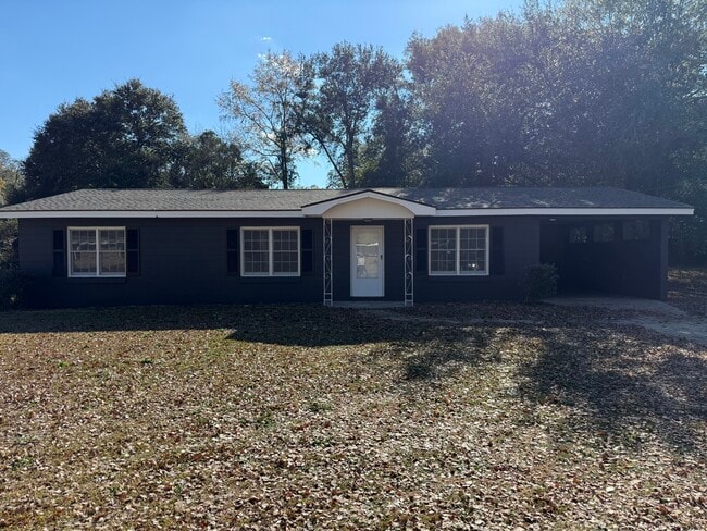 1610 Woodrow Ave, Dublin, GA 31021 - photo 2