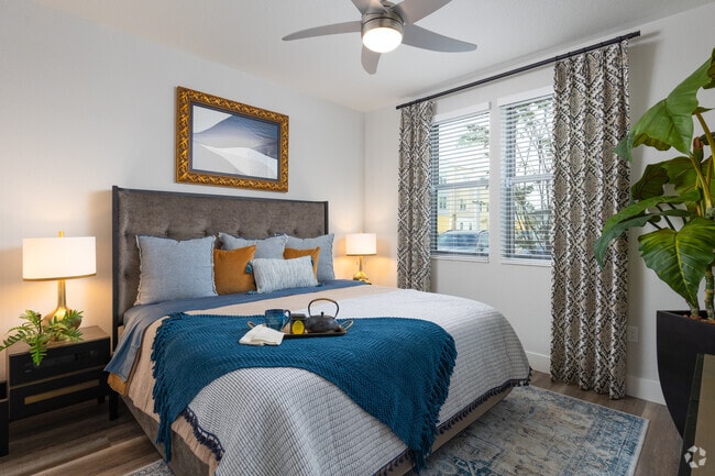 1BR, 1BA - 857SF - Bedroom