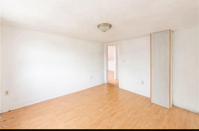 6 Howard St unit 3, Cranston, RI 02920 - photo 4