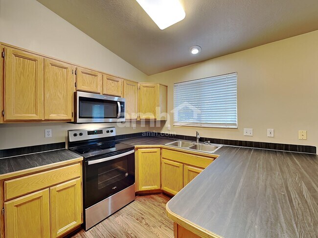 3024 W 4450 S, Roy, UT 84067 - photo 3