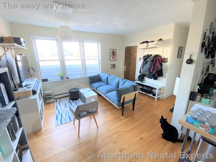 187 Brookline St unit 2, Cambridge, MA 02139 - photo 1