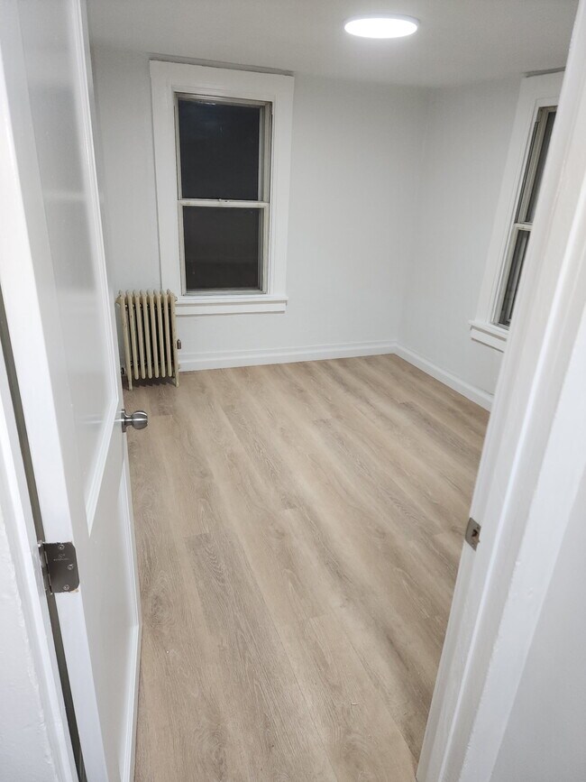 606 Walnut St, Freeland, PA 18224