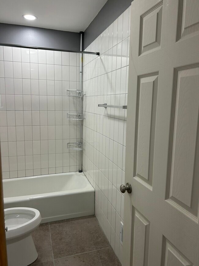 609 Linden Ave unit 3, Hartford, WI 53027 - photo 7