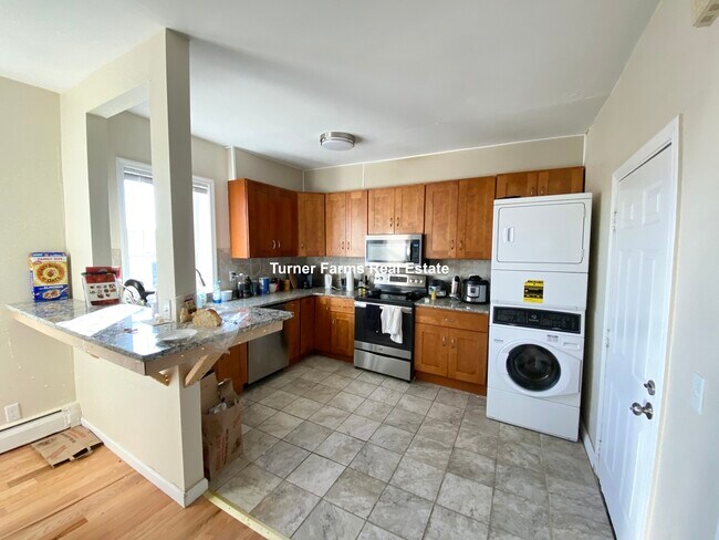 6 Bickford Ave unit 3, Roxbury Crossing, MA 02120 - photo 2