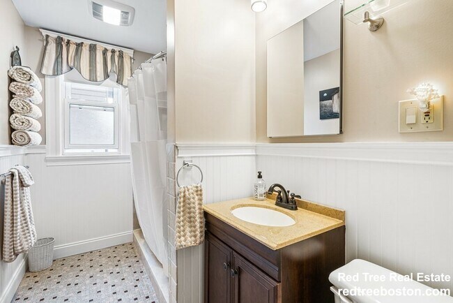 16 Grampian Way unit 1, Dorchester, MA 02125 - photo 6