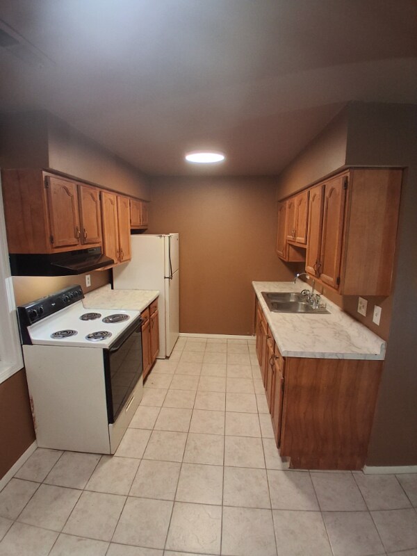 111 Hilltop Ct unit D, East Peoria, IL 61611 - photo 6