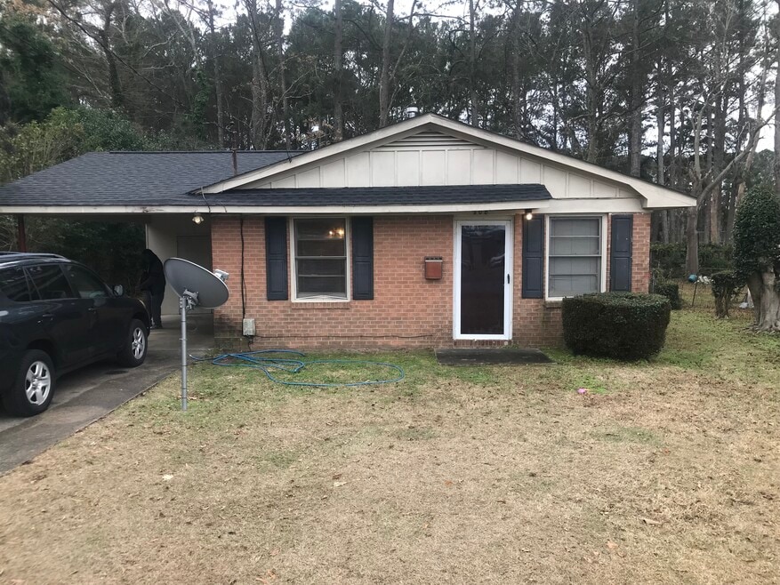 208 Wayne Ave, Goldsboro, NC 27530 - photo 1