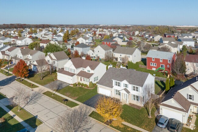 River Crossing is ready for newcomers as one of Kenosha&apos;s modern built divisions.