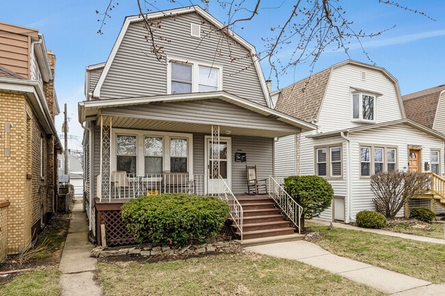 5620 N Marmora Ave unit G, Chicago, IL 60646 - photo 2