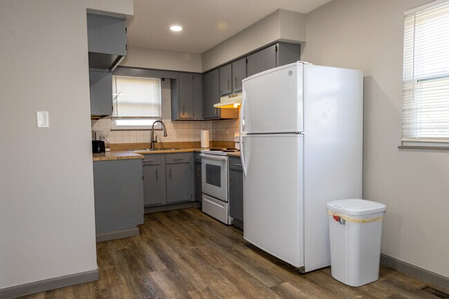 1420 Villa Ct unit A, Middletown, OH 45044 - photo 7