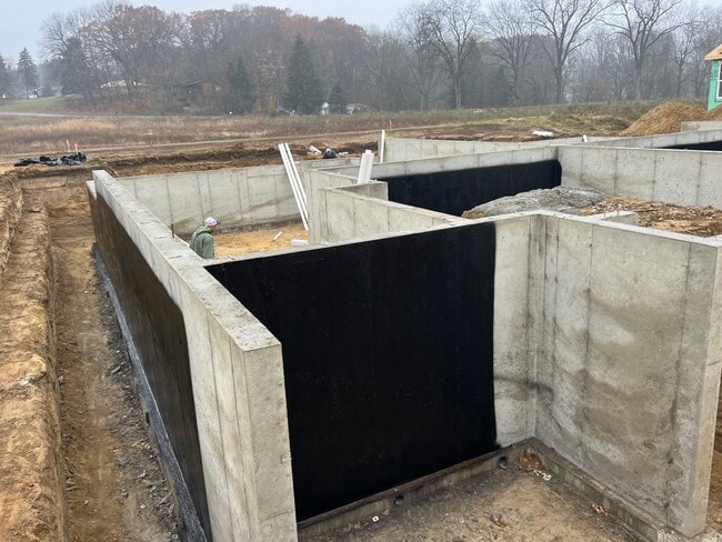 14070 Pristine Ct, Dewitt, MI 48820 - photo 4