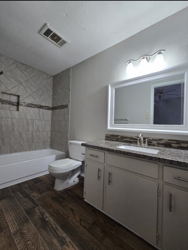 7455 Calder Ave, Beaumont, TX 77706