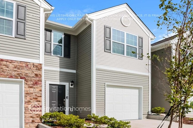 11747 Brier Vlg Ln, Charlotte, NC 28262 - photo 2