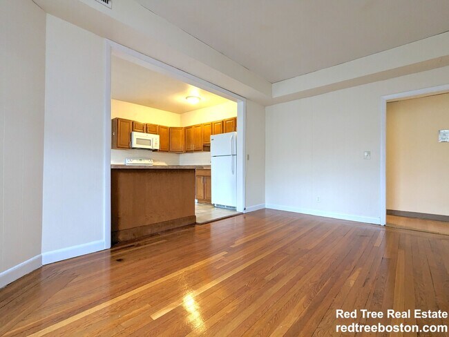 1137 Commonwealth Ave unit 7, Allston, MA 02134 - photo 2