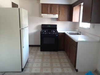 406 Brierly Ln, West Mifflin, PA 15122