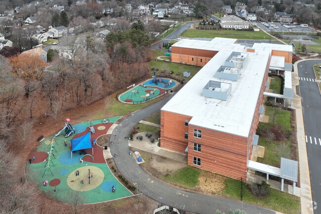 Francis T. Bresnahan Elementary School is a highly rated, public school located in Newburyport.