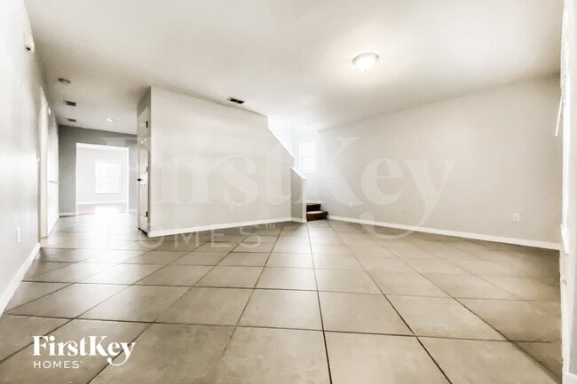 6017 Kiteridge Dr, Lithia, FL 33547 - photo 3