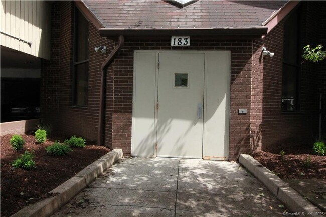 183 Livingston Place unit 2, Bridgeport, CT 06610 - photo 4