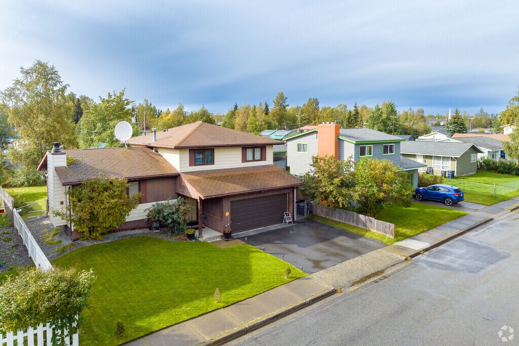 About Airport Heights Schools, Demographics, Things to Do