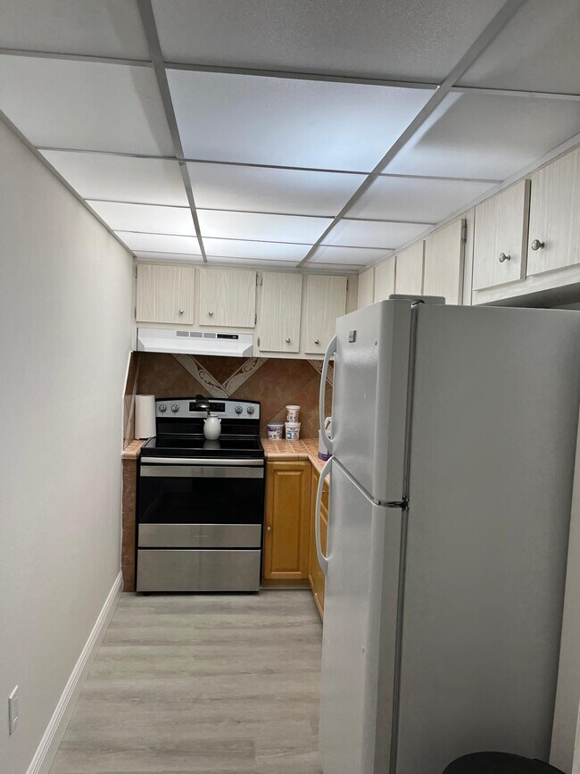 4717 NW 7th St Unit 304, Miami, FL 33126