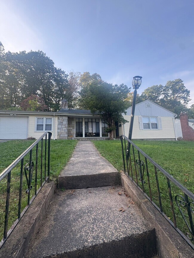 60 Fountain Terrace, New Haven, CT 06515