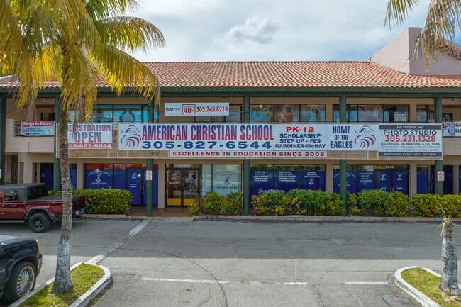 American Christian School & Art Center offers a great curriculum to its students.