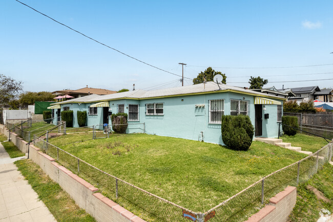 A look at a duplex found in Mountain View.