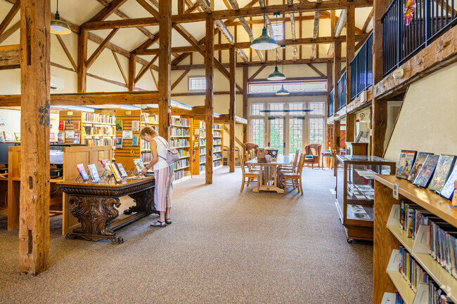 The Gilmanton Year Round Library offers an wide collection of books and  media in Gilmanton, NH.