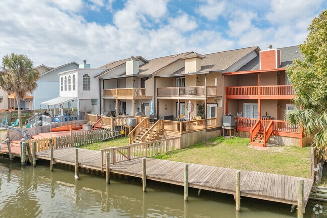 Waterfront living in Lynn Haven can be affordable.