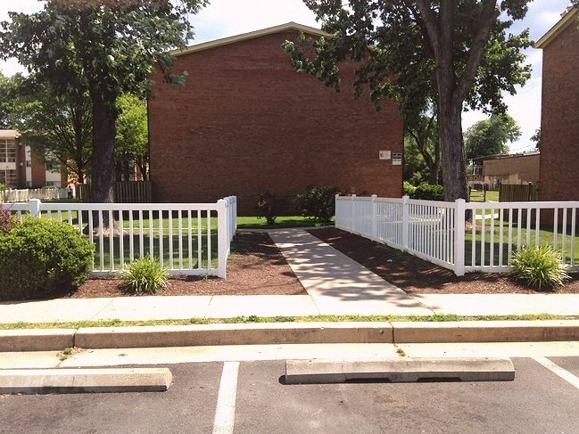 8263 Russell Rd, Alexandria, VA 22309 - photo 3