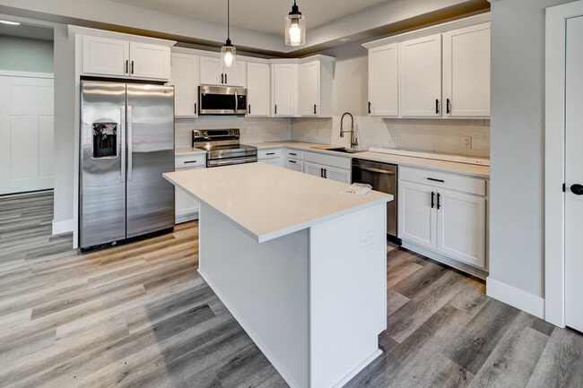 4783 Suelo Rd, Fitchburg, WI 53711 - photo 7