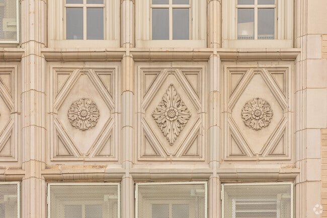 Cultural Academy for the Arts and Sciences has a student-teacher ratio of 8 to 1.